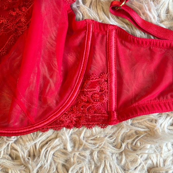 Victoria’s Secret Unlined Balconette Bra - Picture 4 of 6